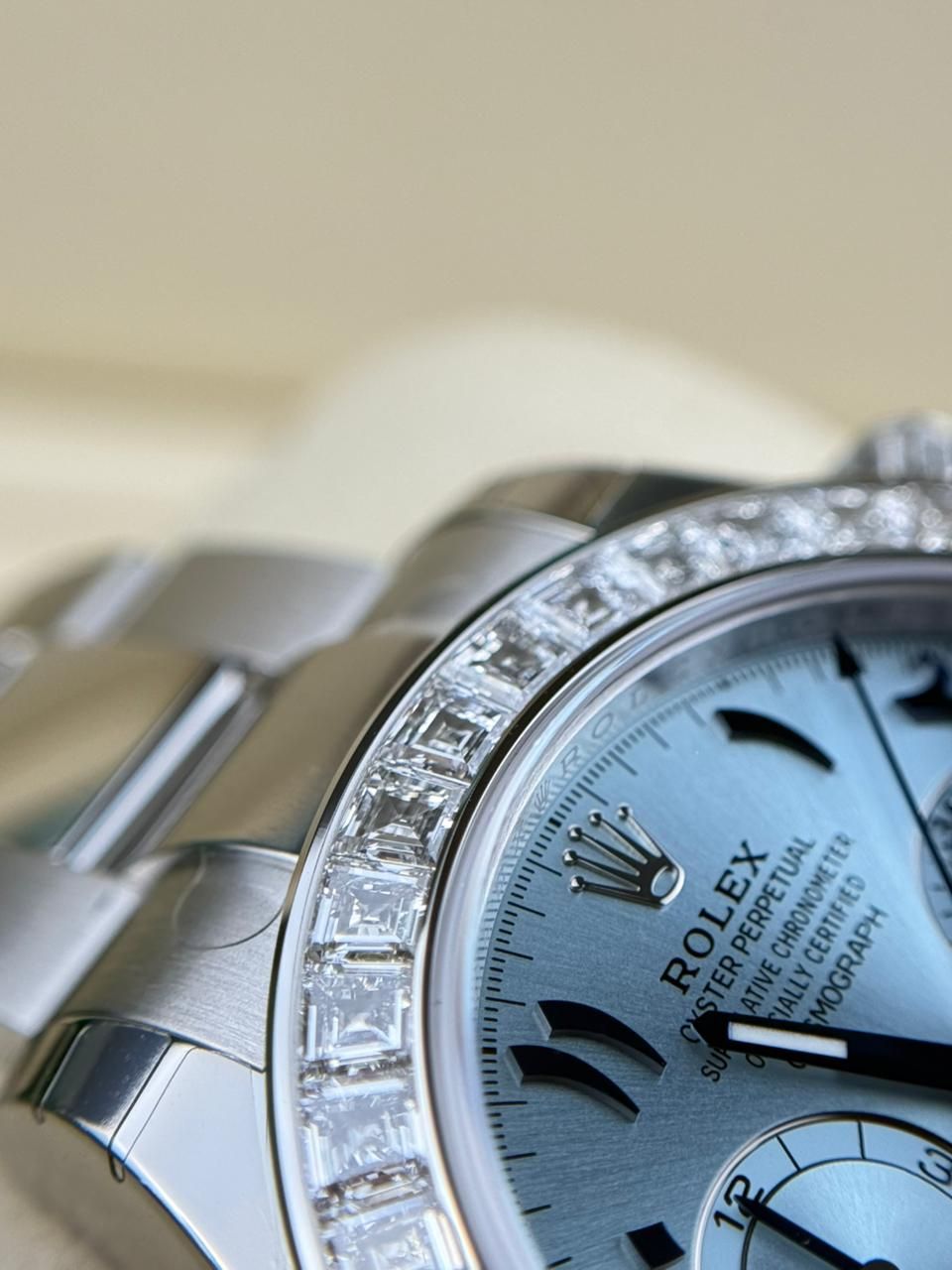 Rolex Daytona Cosmograph Platinum - 40mm - Ref; 126576TBR thumbnail 10