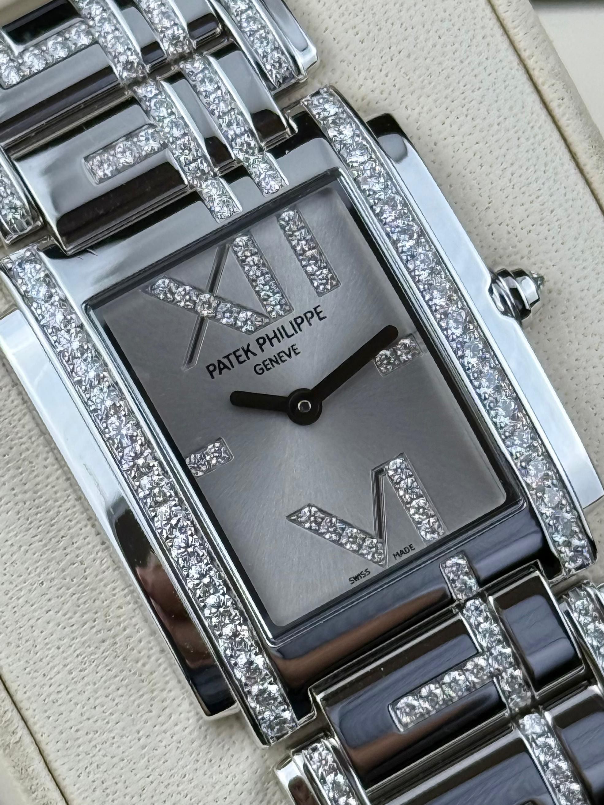 Patek Philippe Twenty~4 - 30MM - Ref : 4910/48G