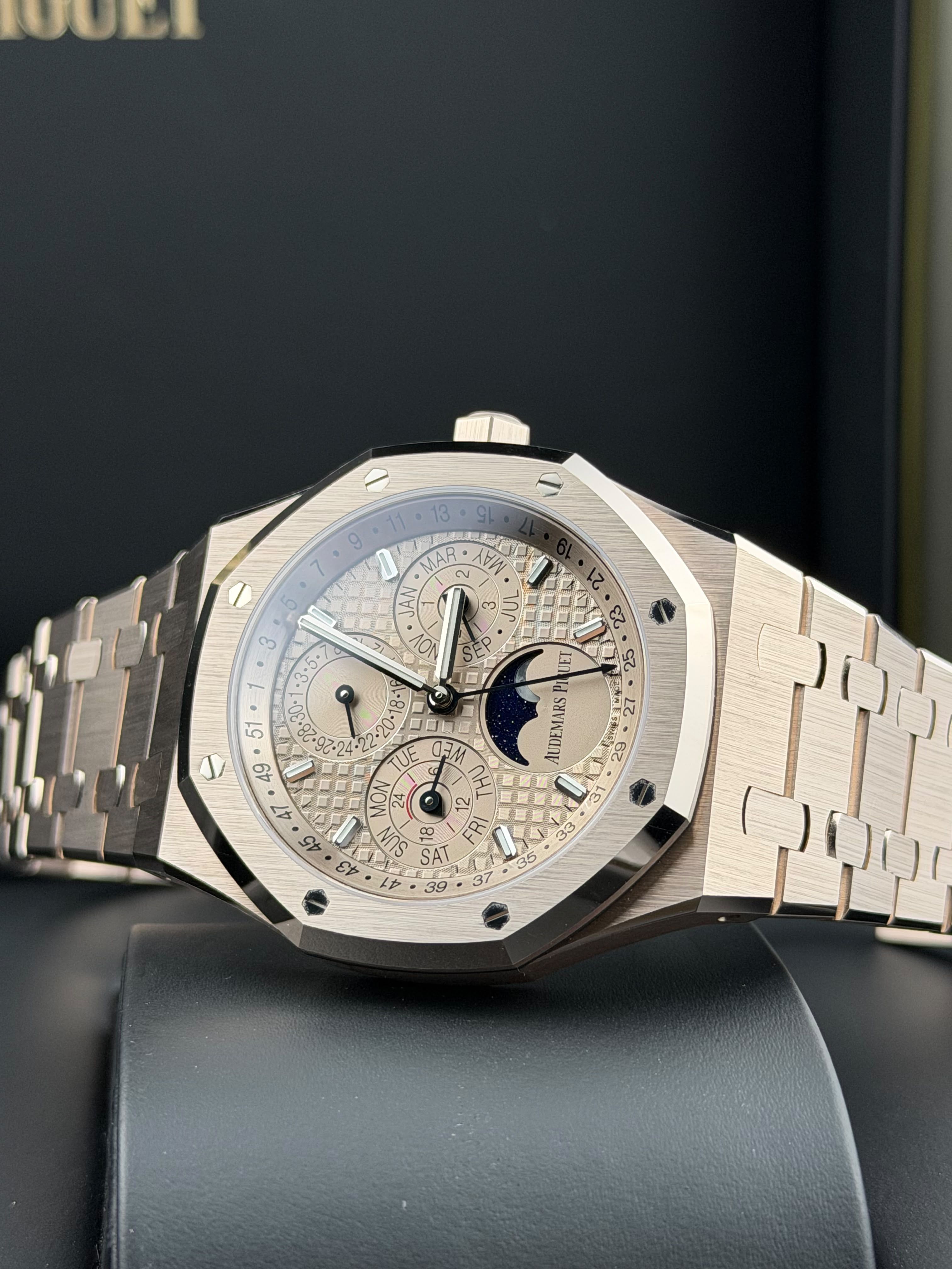 Audemars Piguet Royal Oak Perpetual Calendar - 41MM - Ref :26674SG.OO.1320SG.01