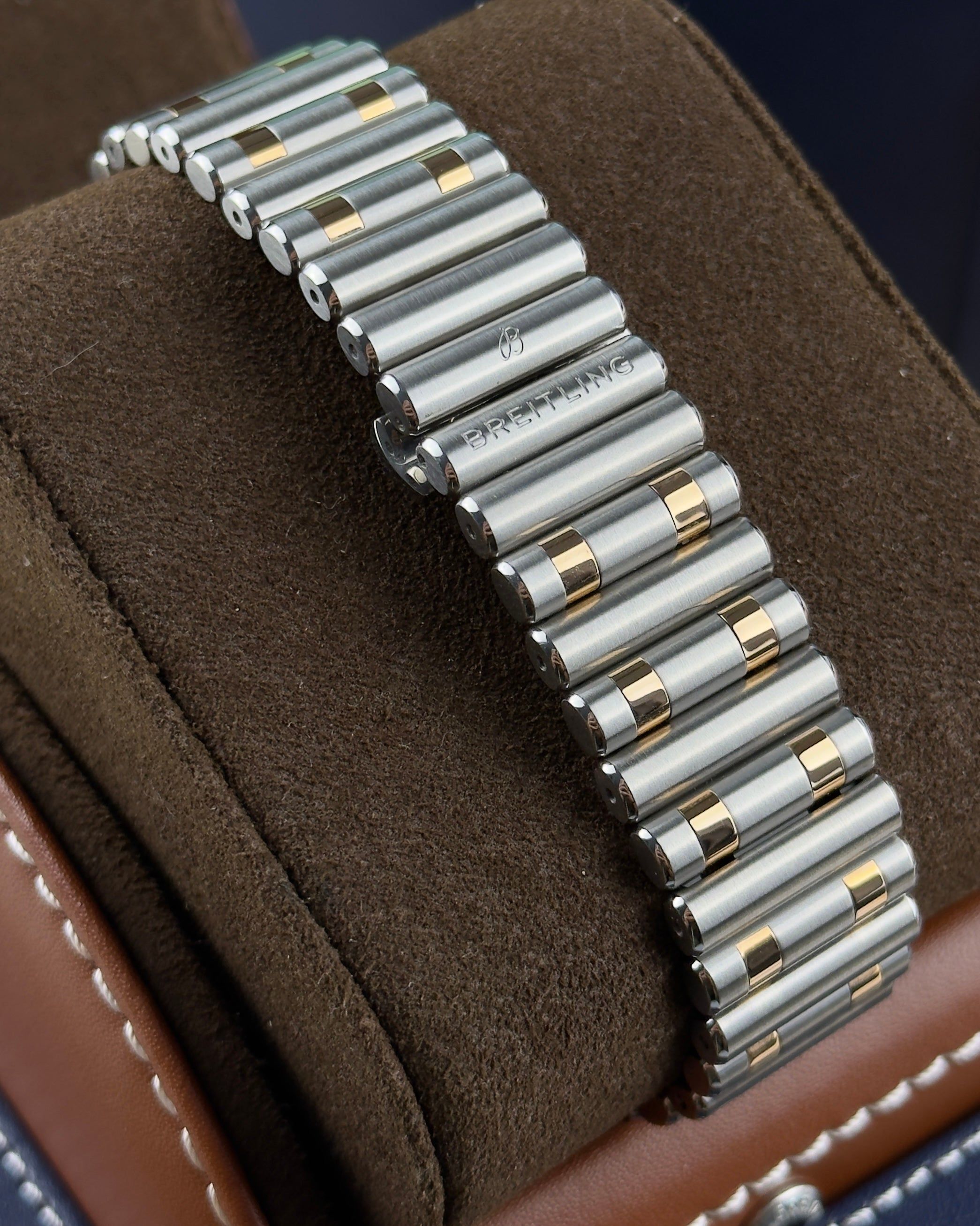 Breitling Chronomat - 42MM - Ref : B01 42 thumbnail 7