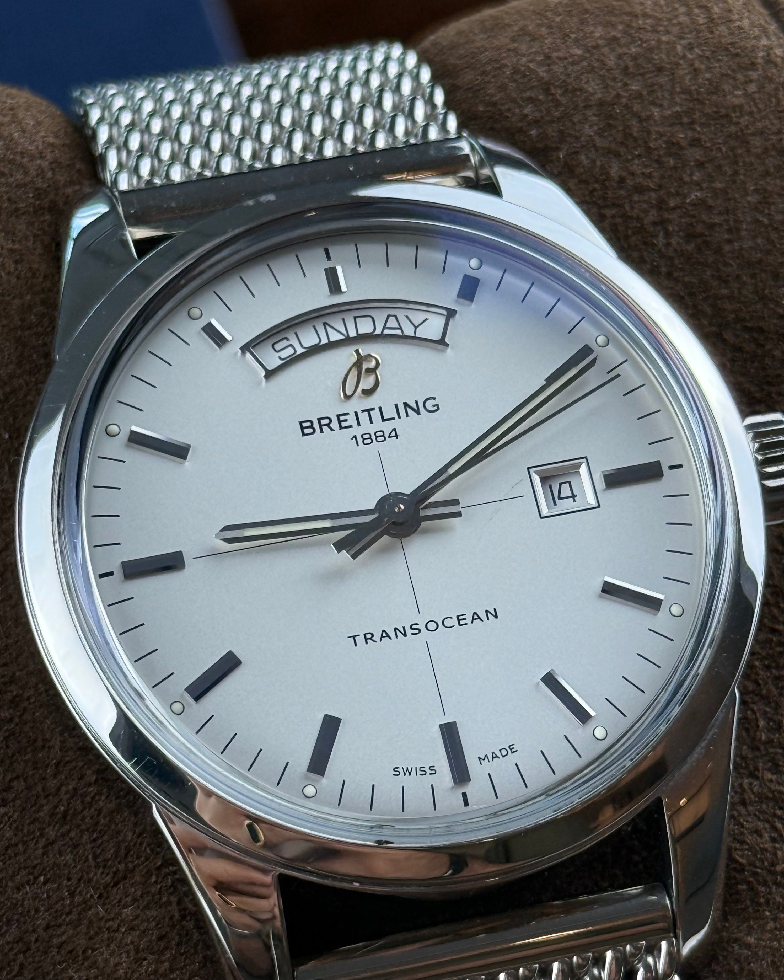 Breitling Transocean Day & Date - 43MM - Ref : A45310121G1A1 thumbnail 4