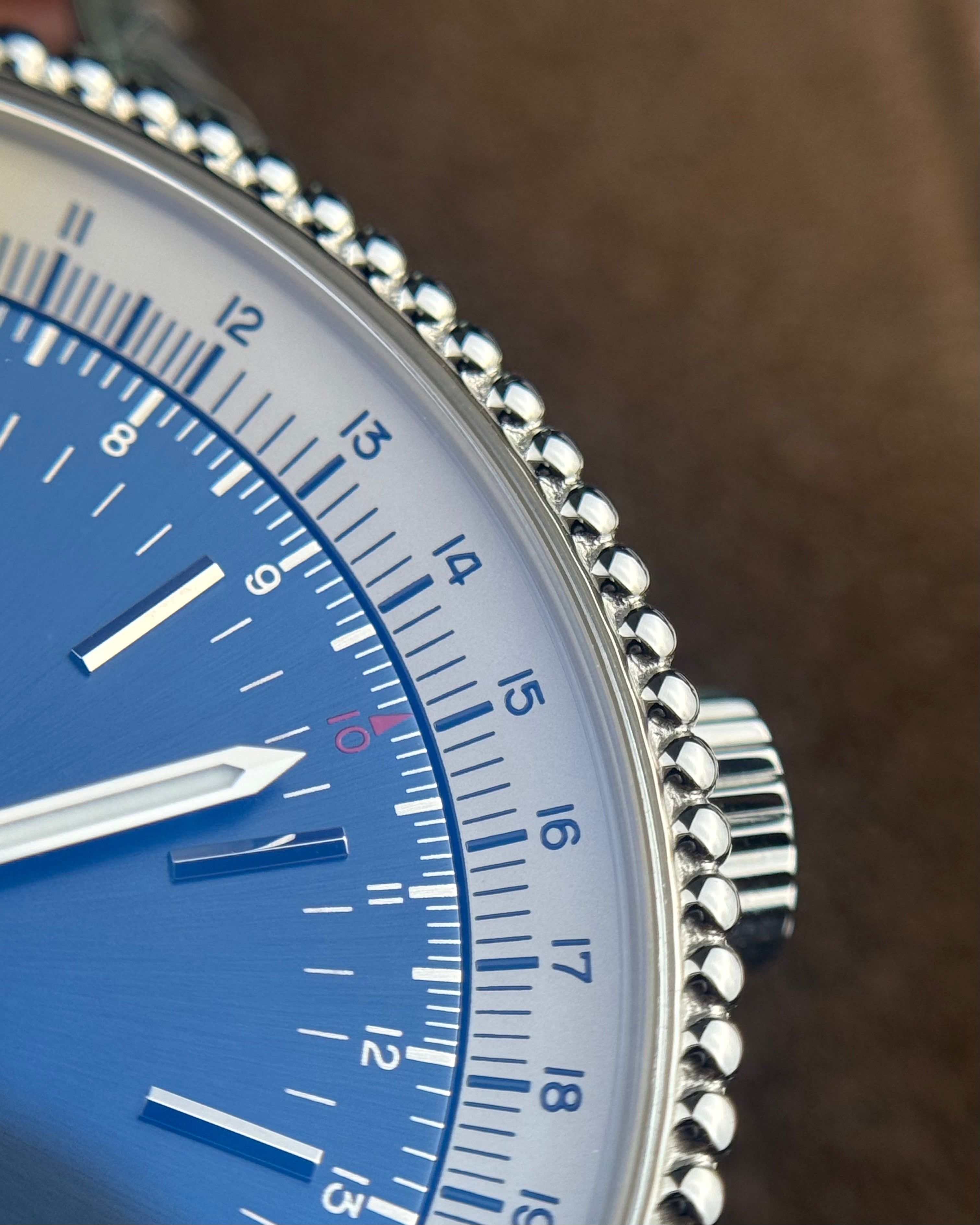 Breitling Navitimer 1 Automatic - 38MM - Ref : A17325211C1P2 thumbnail 6