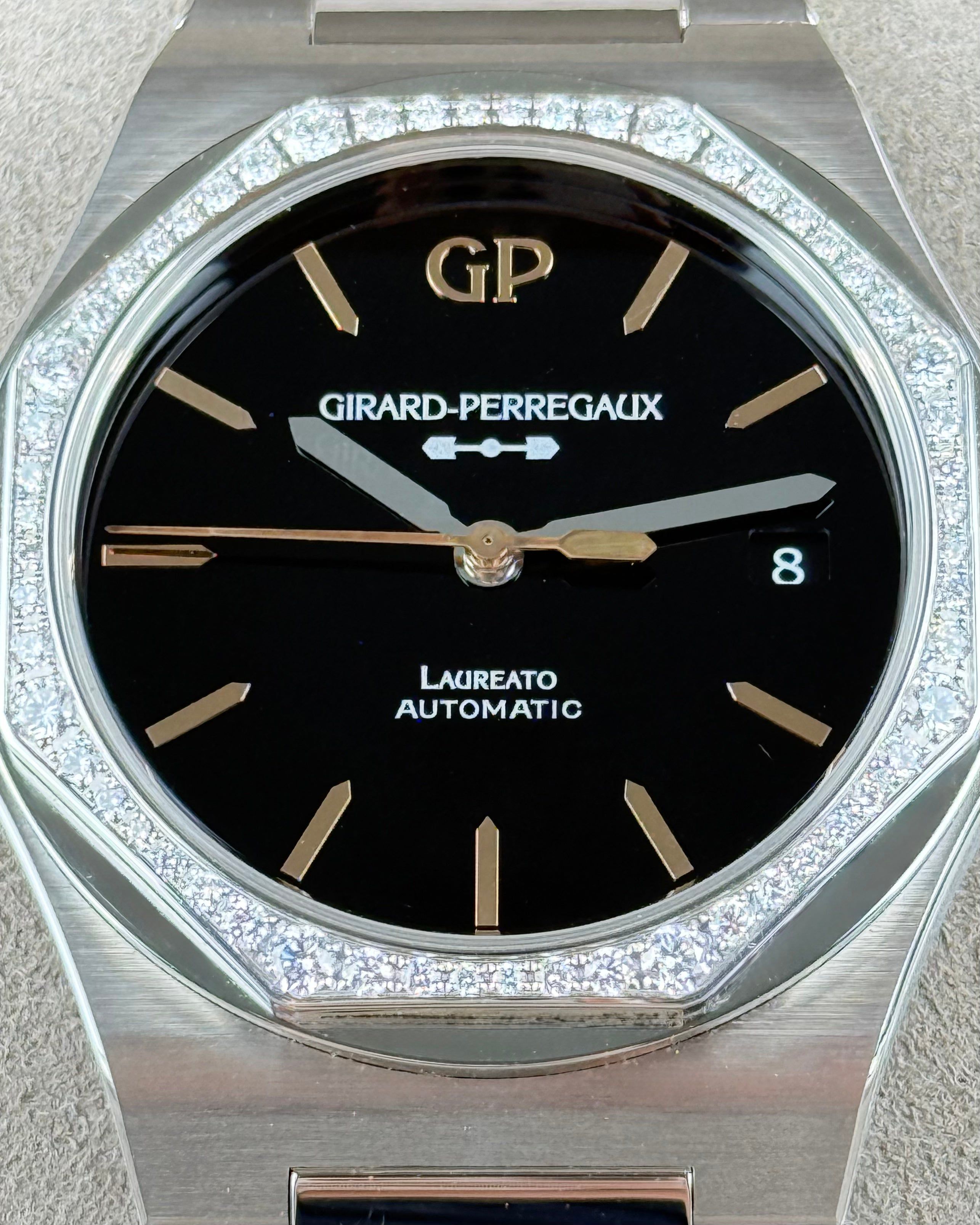Girard Perregaux laureato infinity edition - 38MM - 81010-11-635-11A thumbnail 3