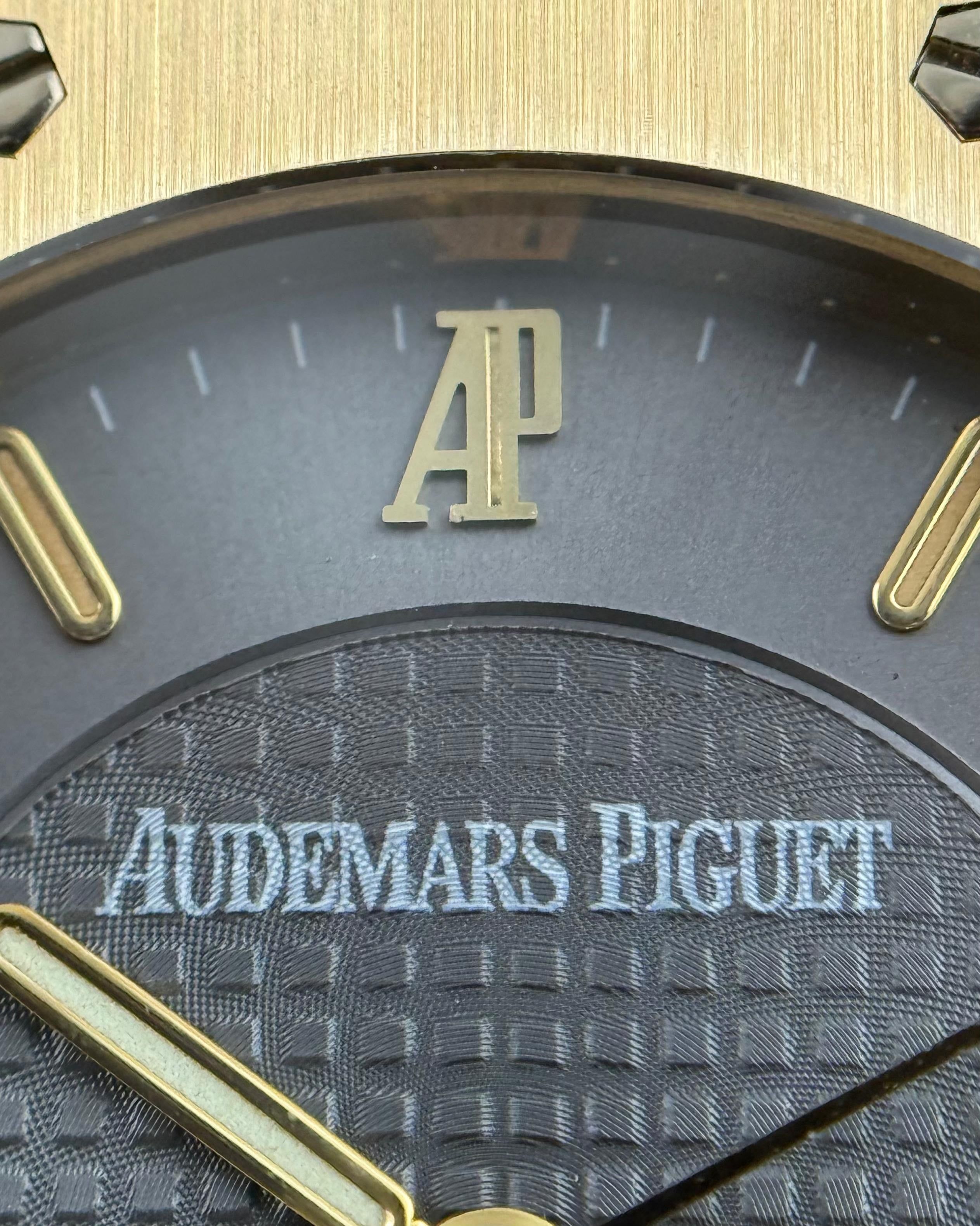 Audemars Piguet Royal Oak - 33MM - REF : 15050SA.O.0789SA.01 thumbnail 5