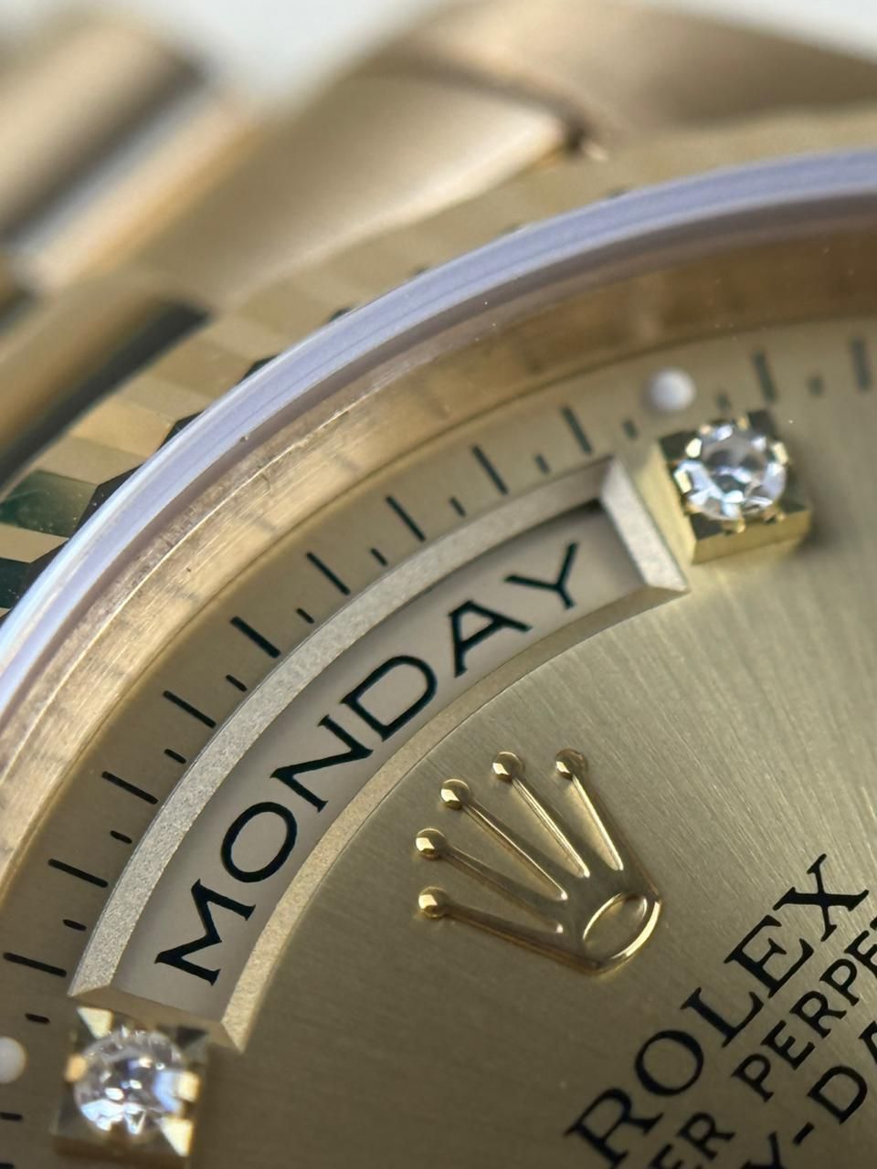 Rolex Day-Date "President" - 36mm - Ref; 18238 thumbnail 4