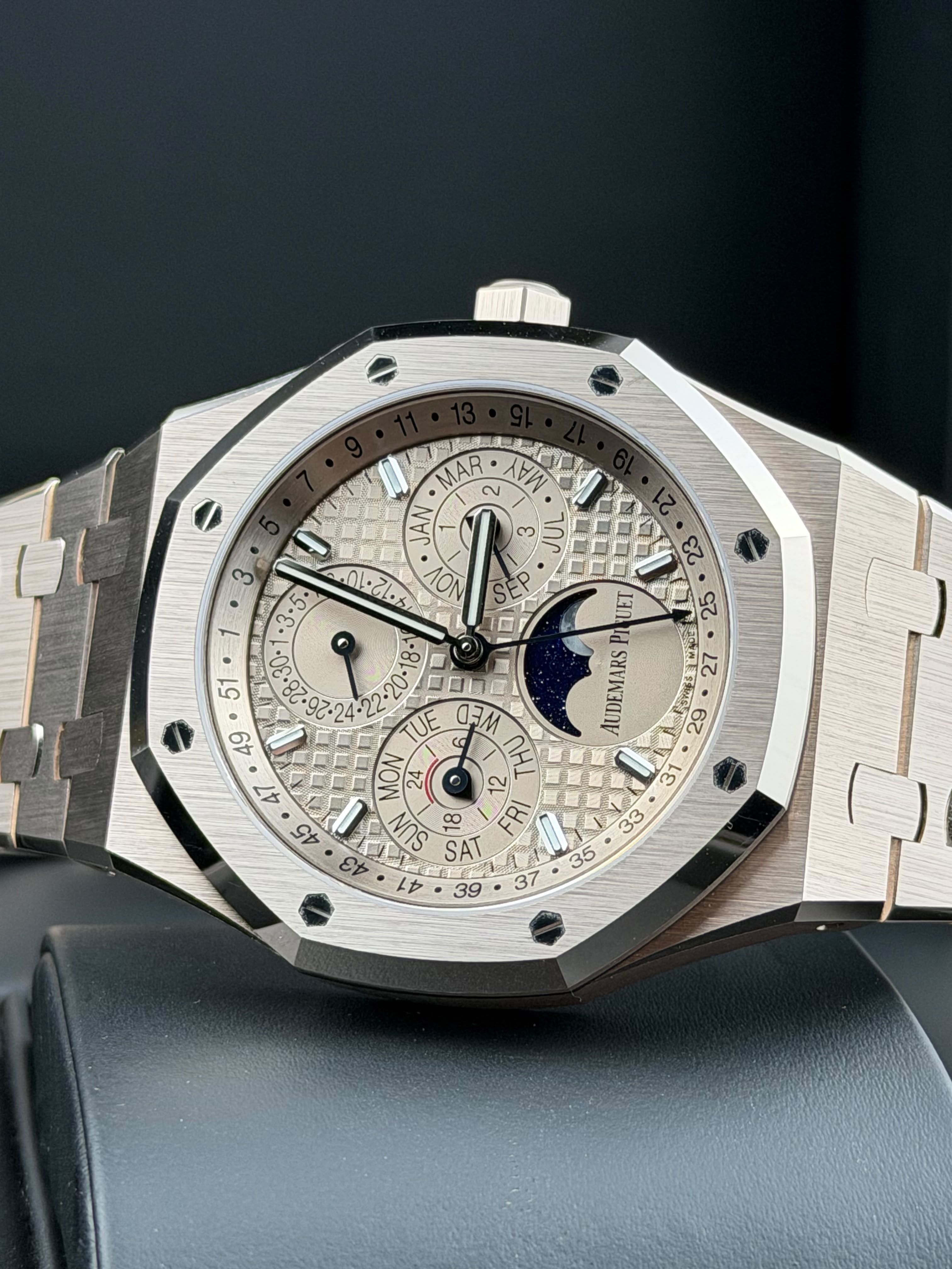 Audemars Piguet Royal Oak Perpetual Calendar - 41MM - Ref :26674SG.OO.1320SG.01 thumbnail 3