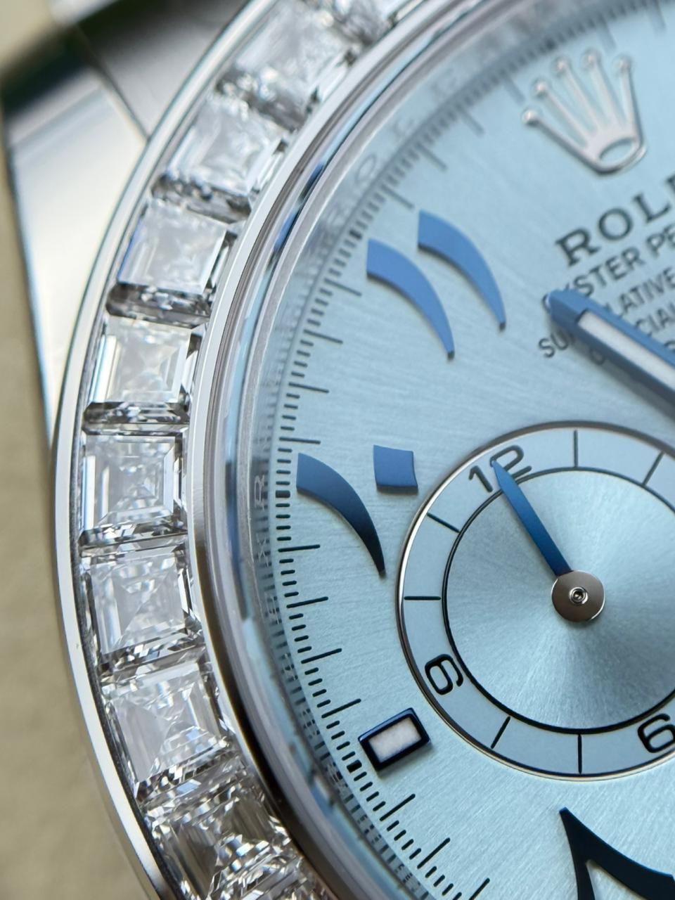Rolex Daytona Cosmograph Platinum - 40mm - Ref; 126576TBR thumbnail 11