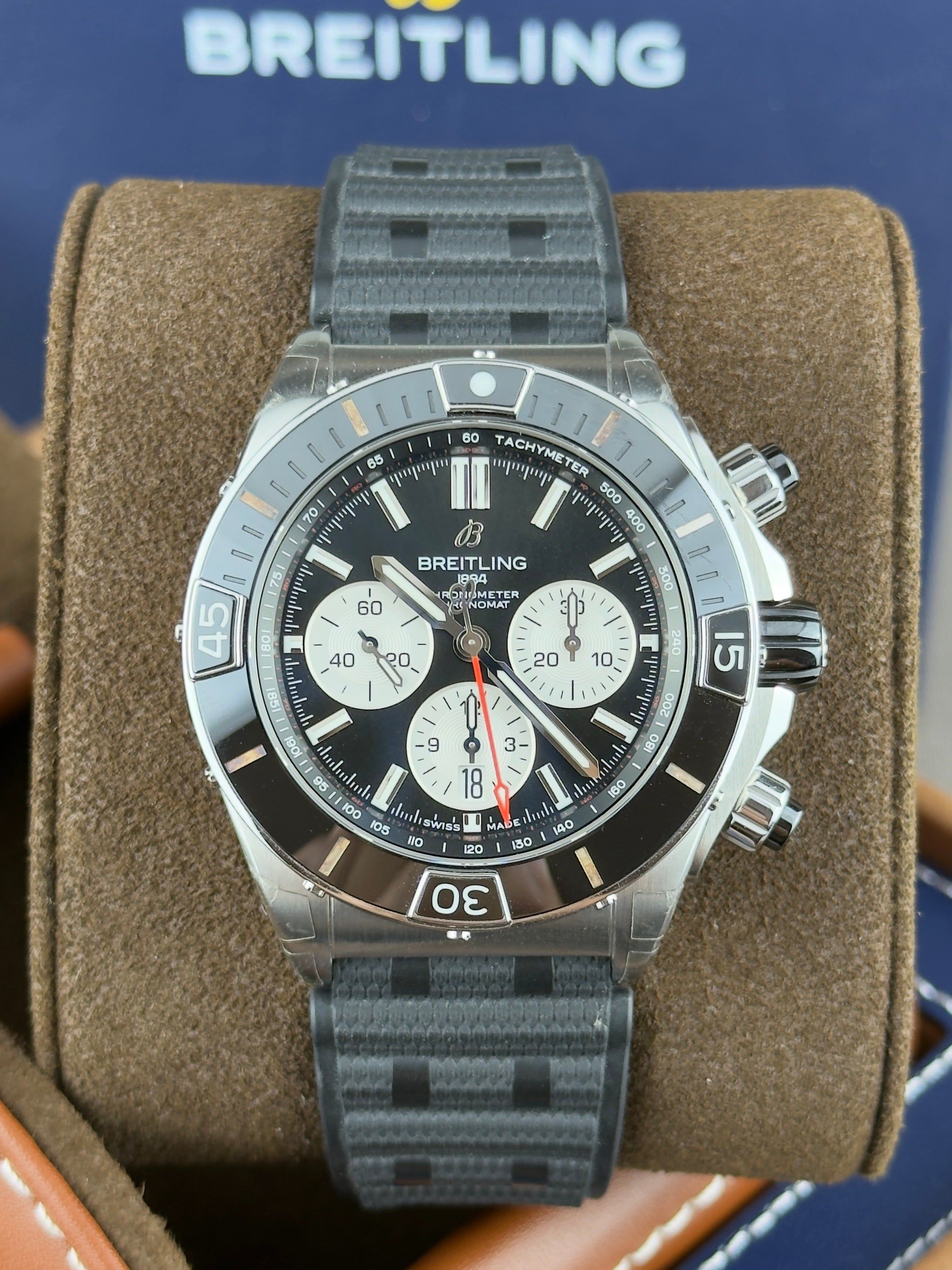 Breitling Super Chronomat - 44MM - Ref : AB0136251B1S1