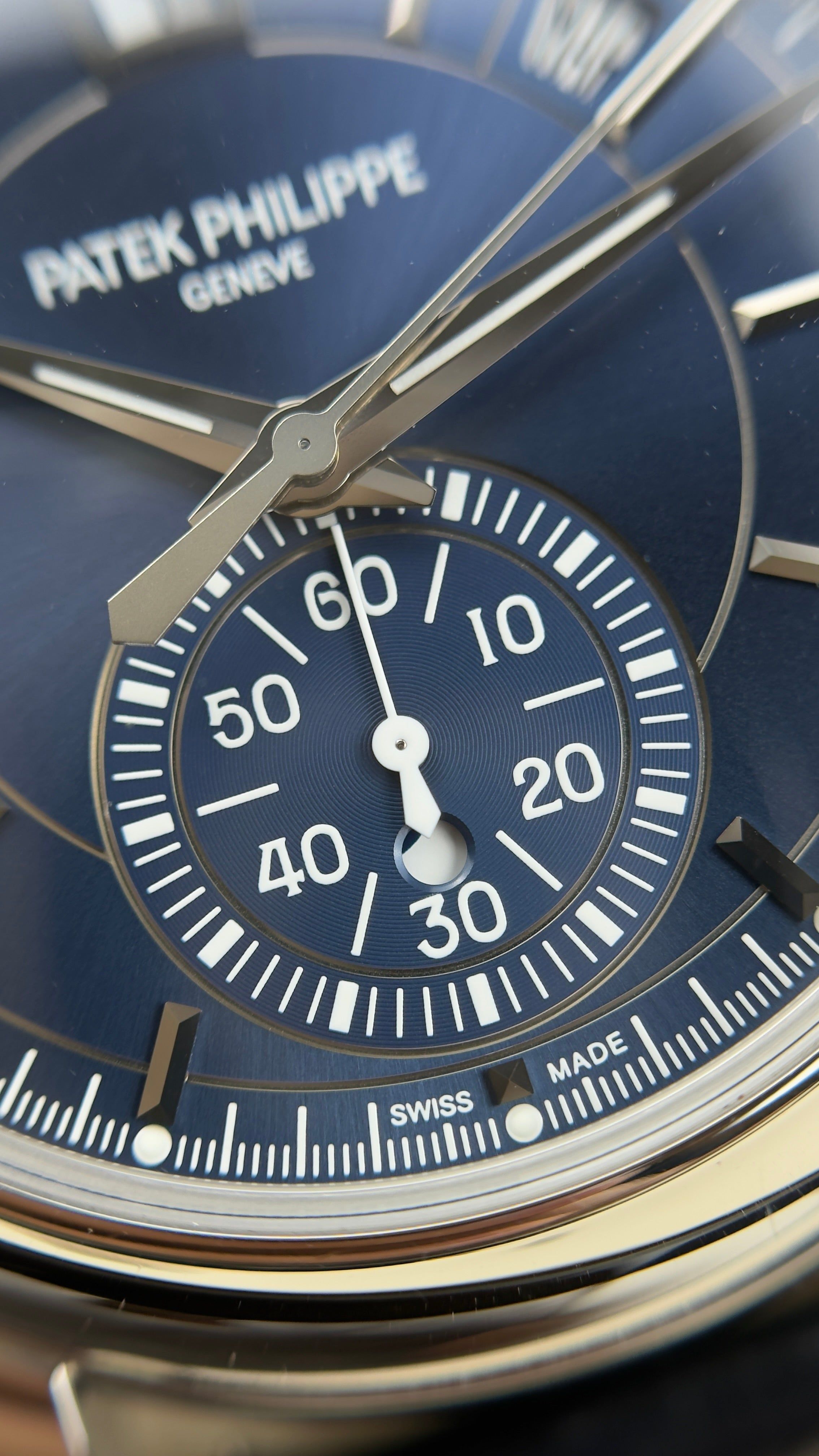 Patek Philippe Complications Annual Calendar Chronograph - 42mm - Ref. 5905P-001 thumbnail 3