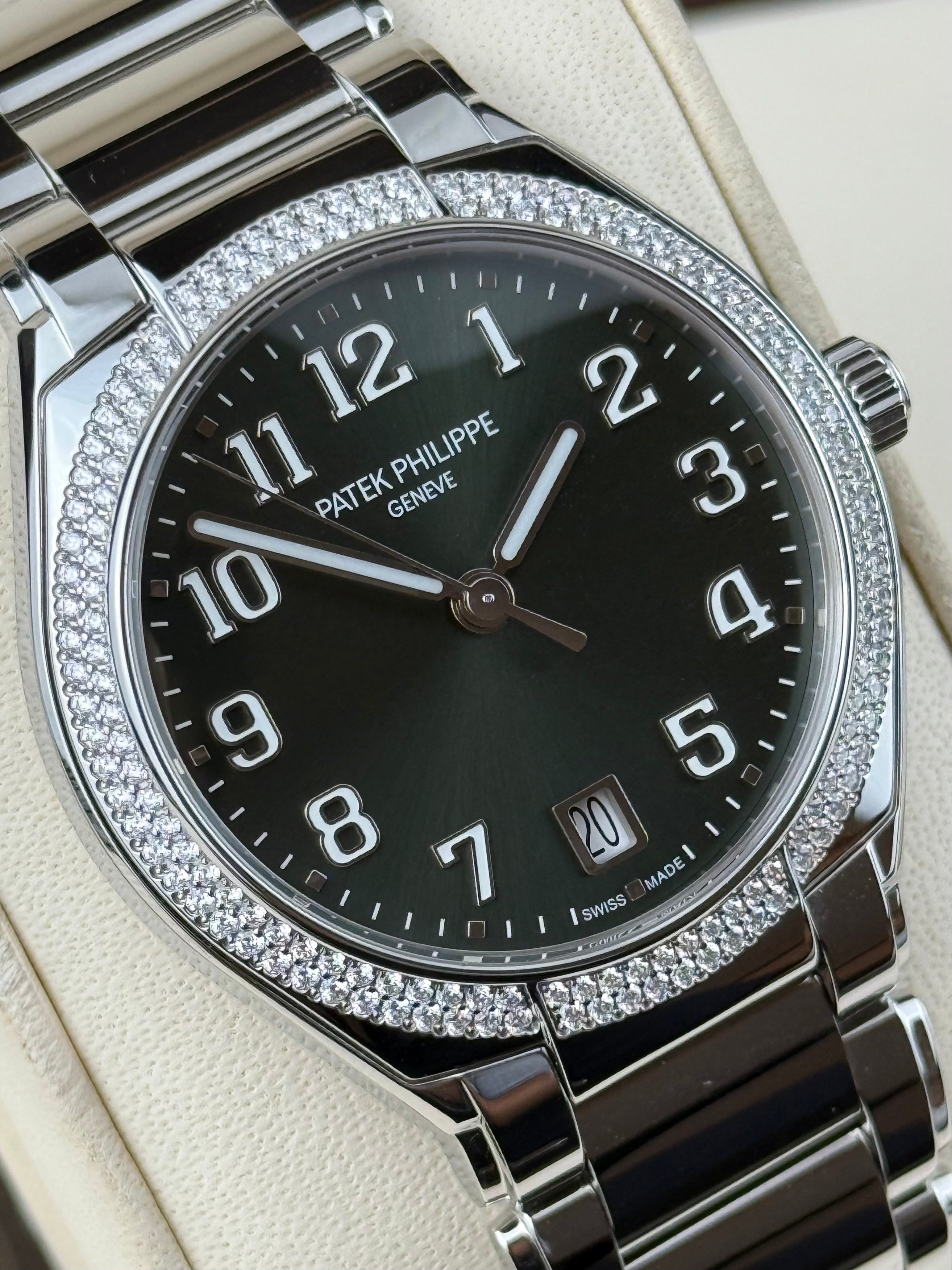 Patek philippe twenty~4 - 36MM - Ref : 7300/1200A-011 thumbnail 5