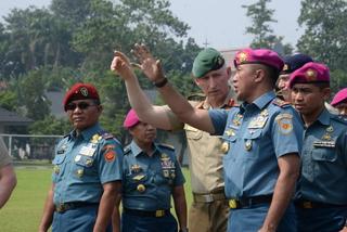Special Operations Commander Australia, Major General Paul Kenny, and Indonesian Marine Corps Commandant, Major General Nur Alamsyah, engage during a visit to Denjaka, June 2023 