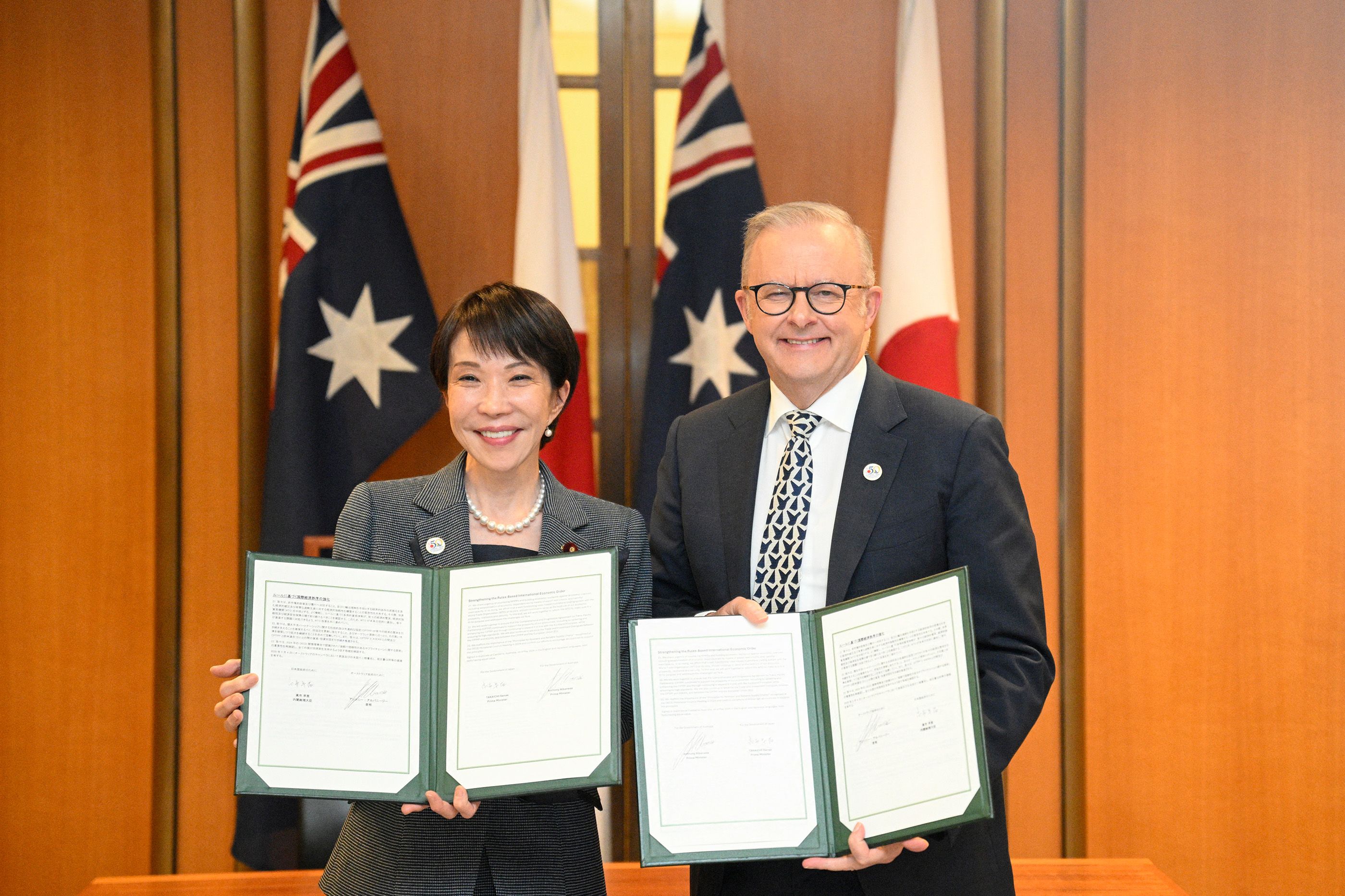 Japan’s Prime Minister Sanae Takaichi and Australia’s Prime Minister Anthony Albanese following a signing ceremony for a joint declaration of economic security cooperation, Canberra, 4 May 2026. 