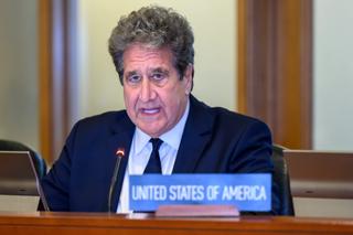 Lee Lipton speaks at a Organization of American States meeting in August 2025.