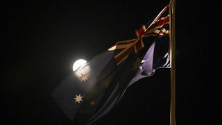 australia-flag-moon.jpg