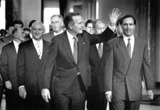 President George HW Bush escorted into Canberra’s Parliament House by Prime Minister Paul Keating in January 1992