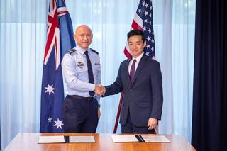 Australia’s Chief of GWEO Air Marshal Leon Phillips and John Noh, performing the duties of US Assistant Secretary of Defense for Indo-Pacific Security Affairs, signed a statement for cooperation on Australia’s GWEO, March 2025.