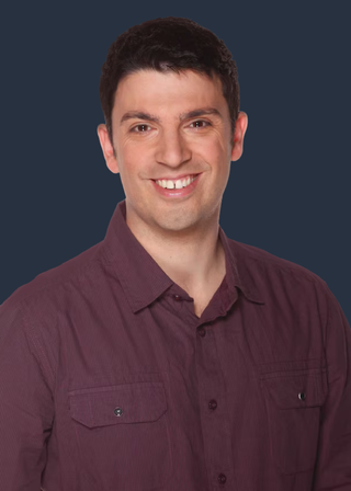 Chas Licciardello's headshot