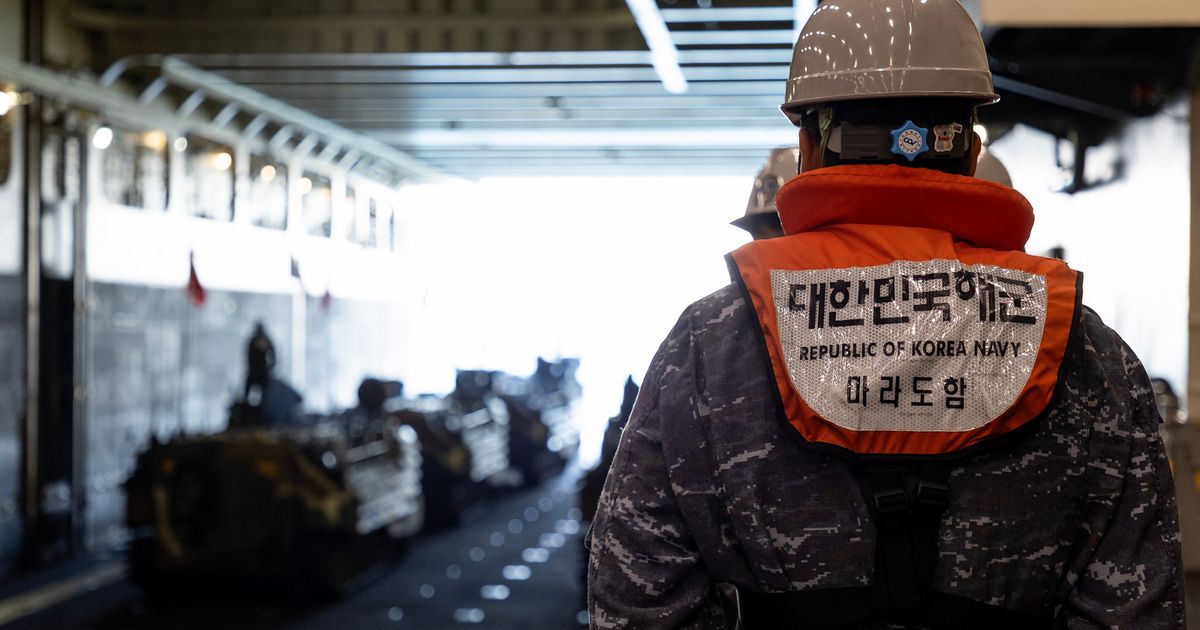 Katta kokraklari bolgan qiz lifchigalda sikiladi Yalangoch Jennie Garth haqiqat