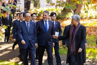 Australia’s Deputy Prime Minister and Minister for Defence the Honourable Richard Marles MP and Minister for Foreign Affairs Senator the Honourable Penny Wong met with Korea’s Minister for Foreign Affairs H.E. Mr Cho Tae-yul and Minister of National Defense H.E. Mr Shin Won-sik in Melbourne, May 2024.