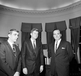 President John F Kennedy meets publisher of Australia’s News Ltd, Rupert Murdoch (right), and New York reporter for the Daily Mirror, Zell Rabin in the Oval Office, 1961