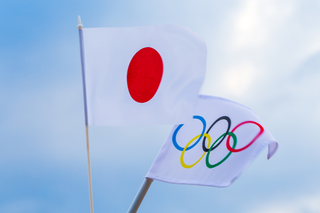 japan-olympic-flags-CANVA-thumbail.png