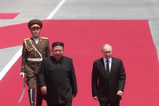 Russia's President Putin (R) and North Korean Supreme Leader Kim Jong Un (L) attend a welcoming ceremony, June 19, 2024, in Pyongyang, North Korea