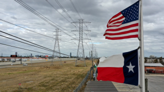 Texas-electricity-thumbnail-GettyImages-1303397476.png