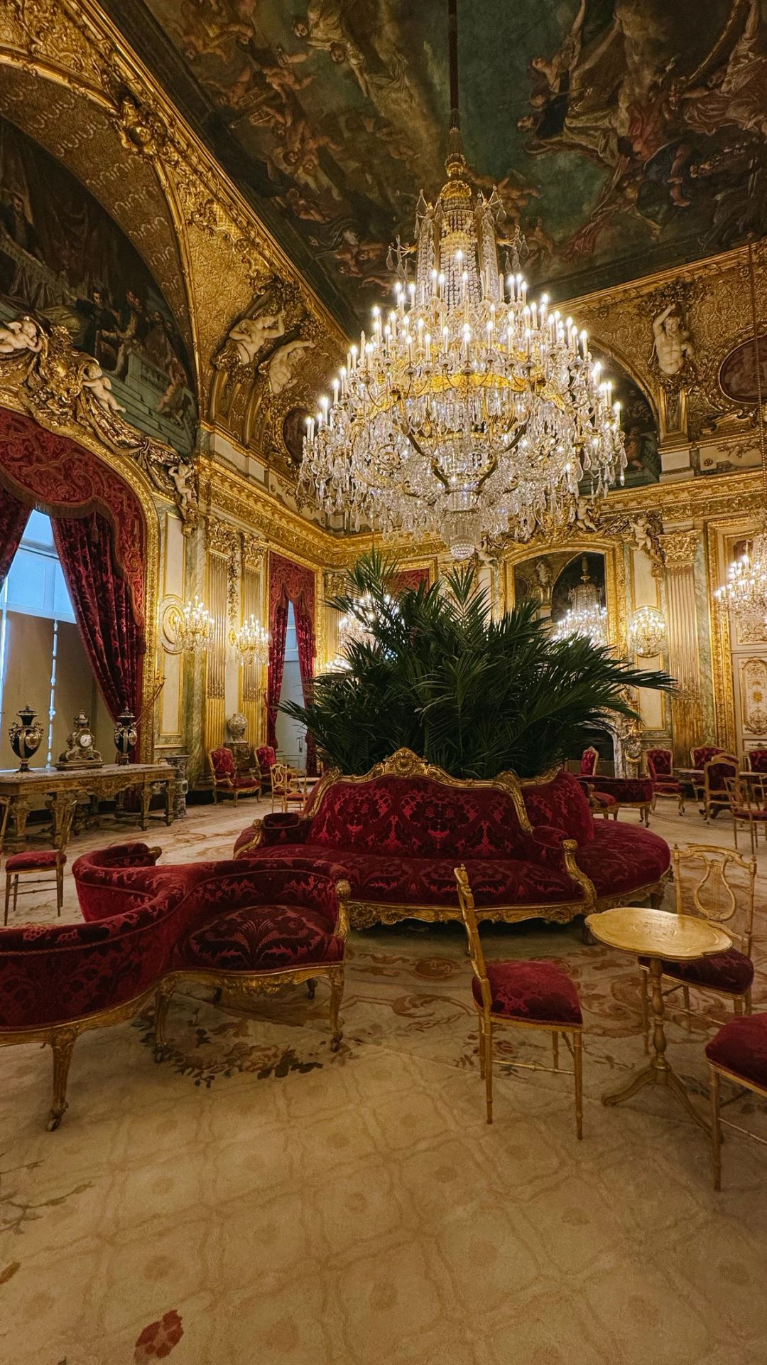 The Louvre with kids