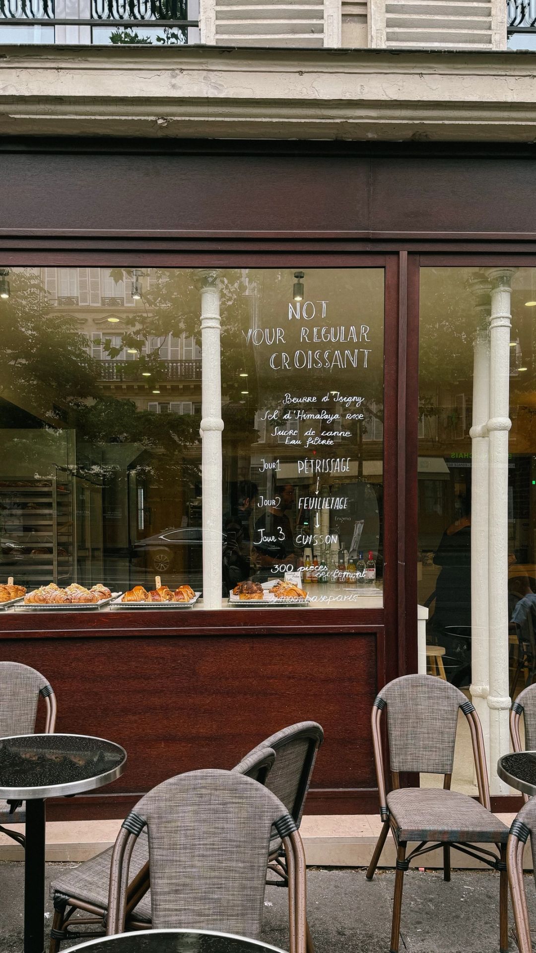 Moon Croissant Paris