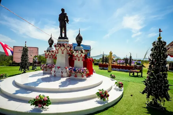 Admiral Prince Abhakara Kiartivongse Monument
