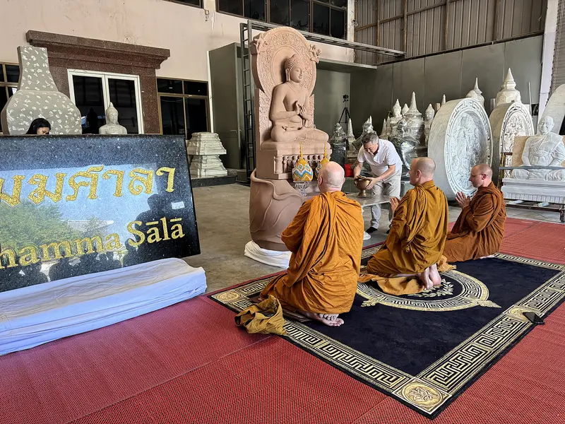 Pacific Hermitage Preaching Buddha gallery image 3