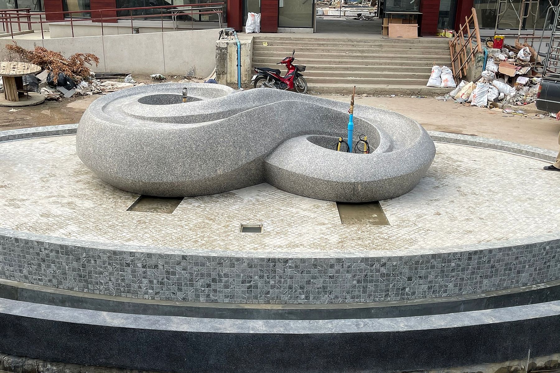 Infinity Bridge Fountain