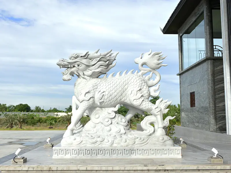 Qulin gallery image 1