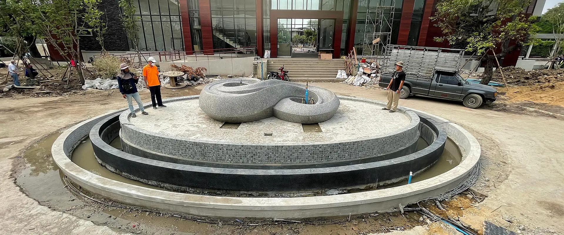Infinity Bridge Fountain