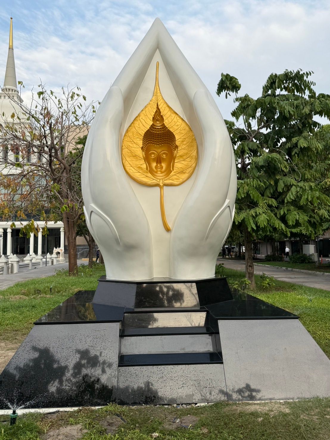Wat Cholapratharn Rangsarit gallery image 4