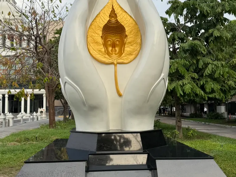 Wat Cholapratharn Rangsarit gallery image 4