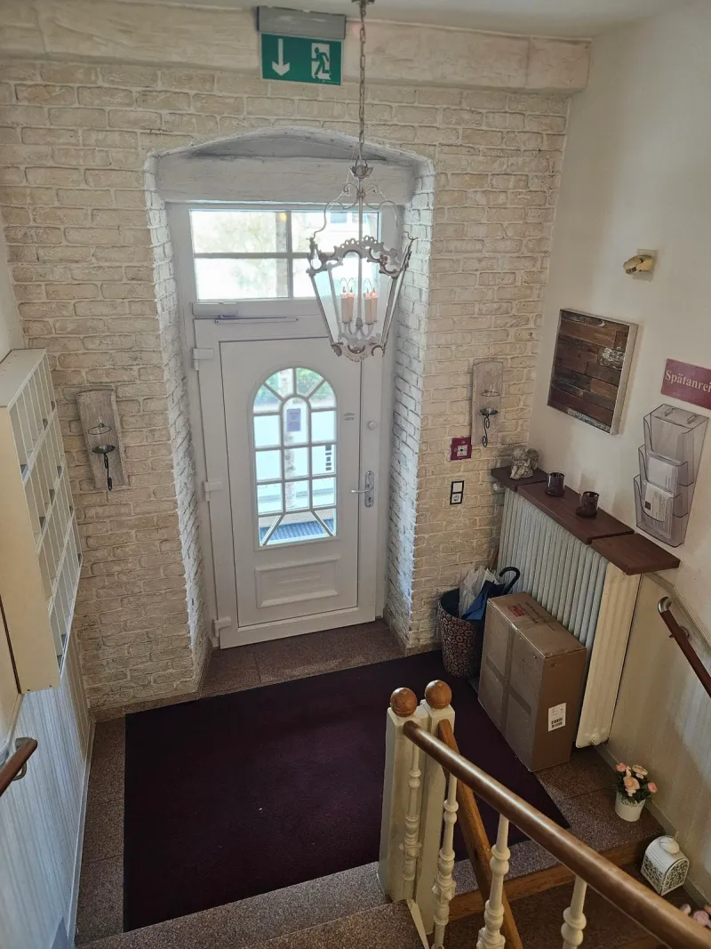 Historic staircase in Hotel Almrausch Bad Reichenhall – view 5