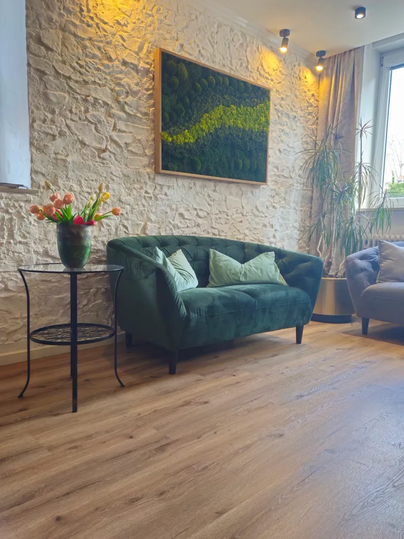 Breakfast room at Hotel Almrausch Bad Reichenhall with laid tables and buffet