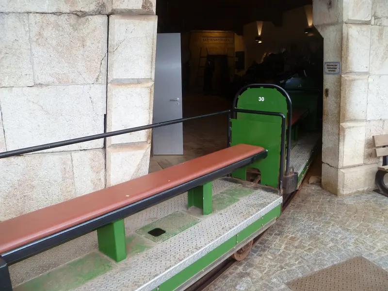 Salzbergwerk Berchtesgaden — unterirdische Welt fuer Naturinteressierte