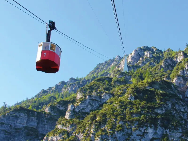 Historische Predigtstuhlbahn in Bad Reichenhall — aelteste Groβkabinen-Seilbahn der Welt