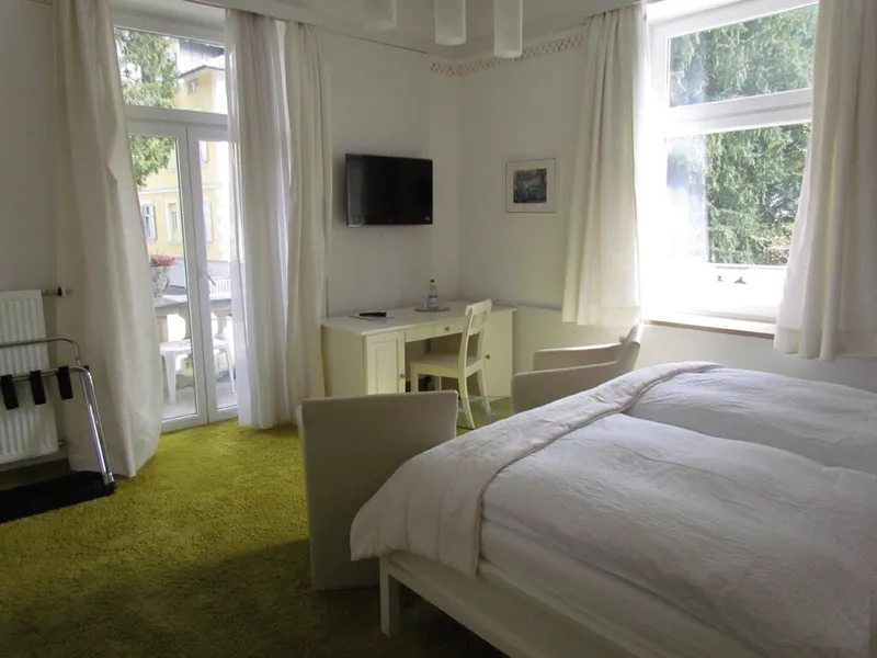 Bathroom in Standard Double Room 2 – Hotel Almrausch Bad Reichenhall