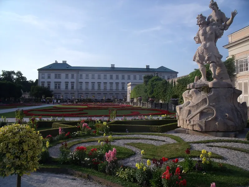 Schloss Mirabell in Salzburg — Salzburger Umland mit dem Golfclub Schloss Klessheim