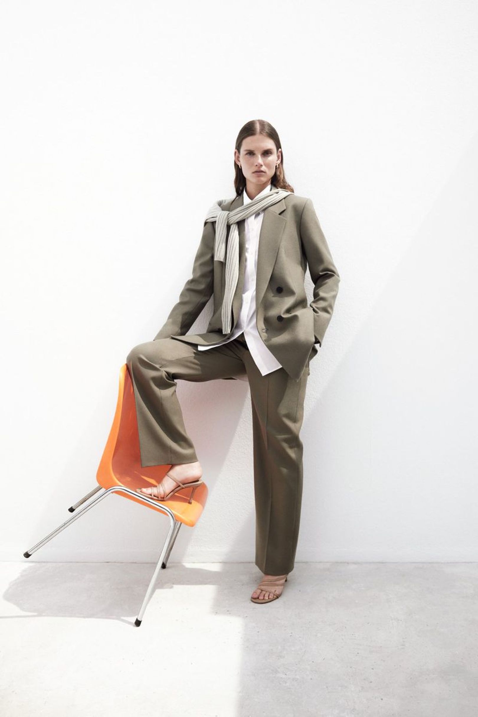 Massimo Dutti Woman New Suits AW21 1