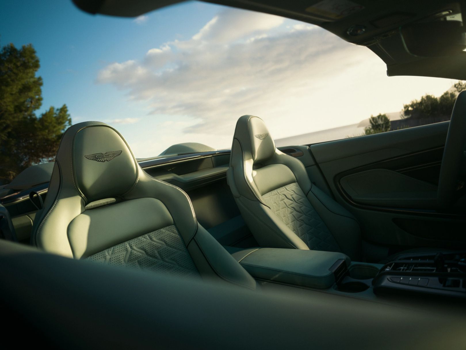 Aston Martin Vanquish Volante Launch Campaign 4