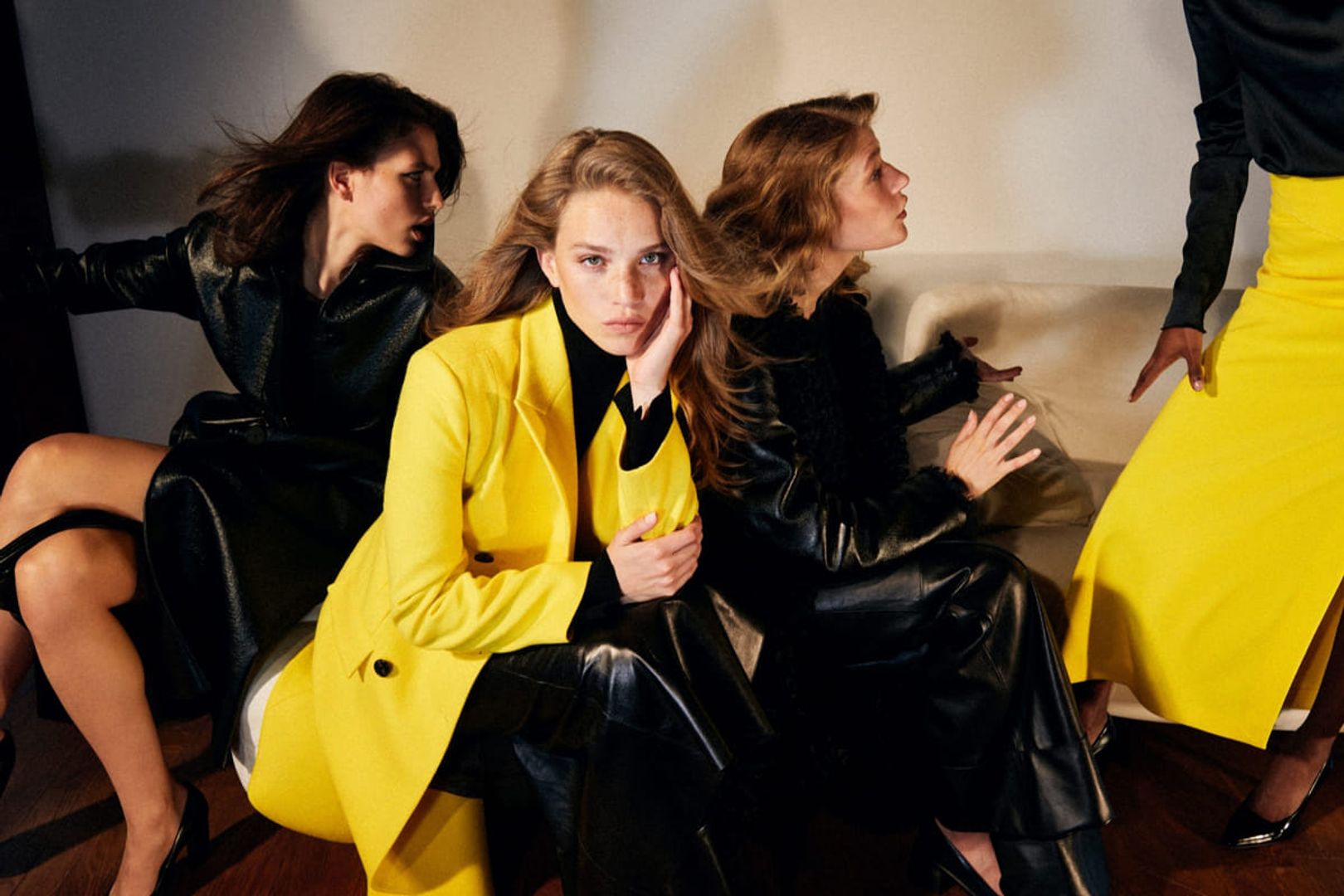 Massimo Dutti Limited Edition FW22 Woman 1