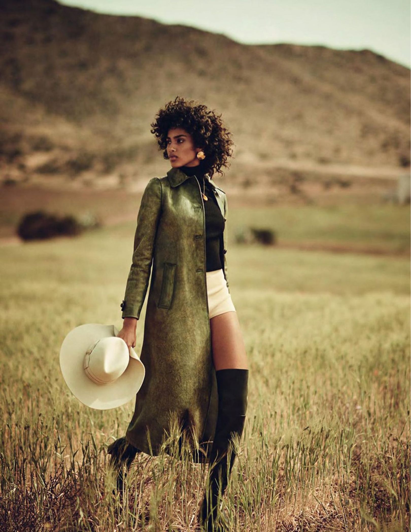 Vogue España July 2017  10