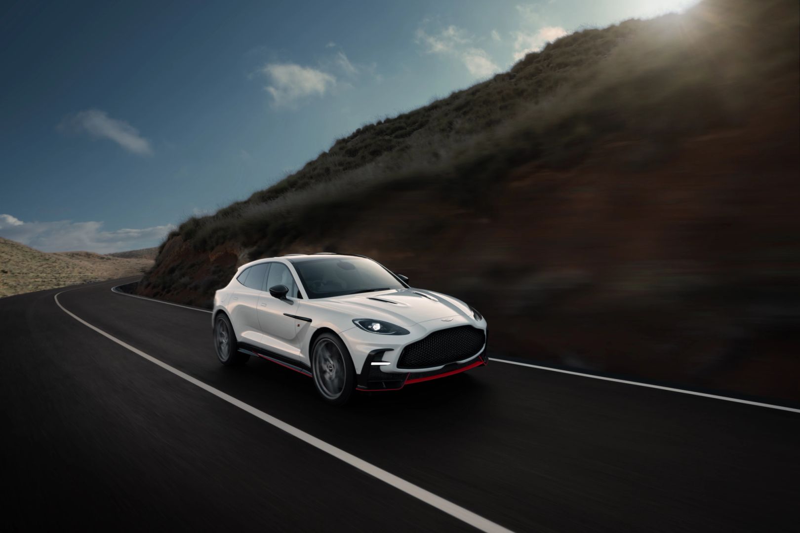 Aston Martin DBXS 5