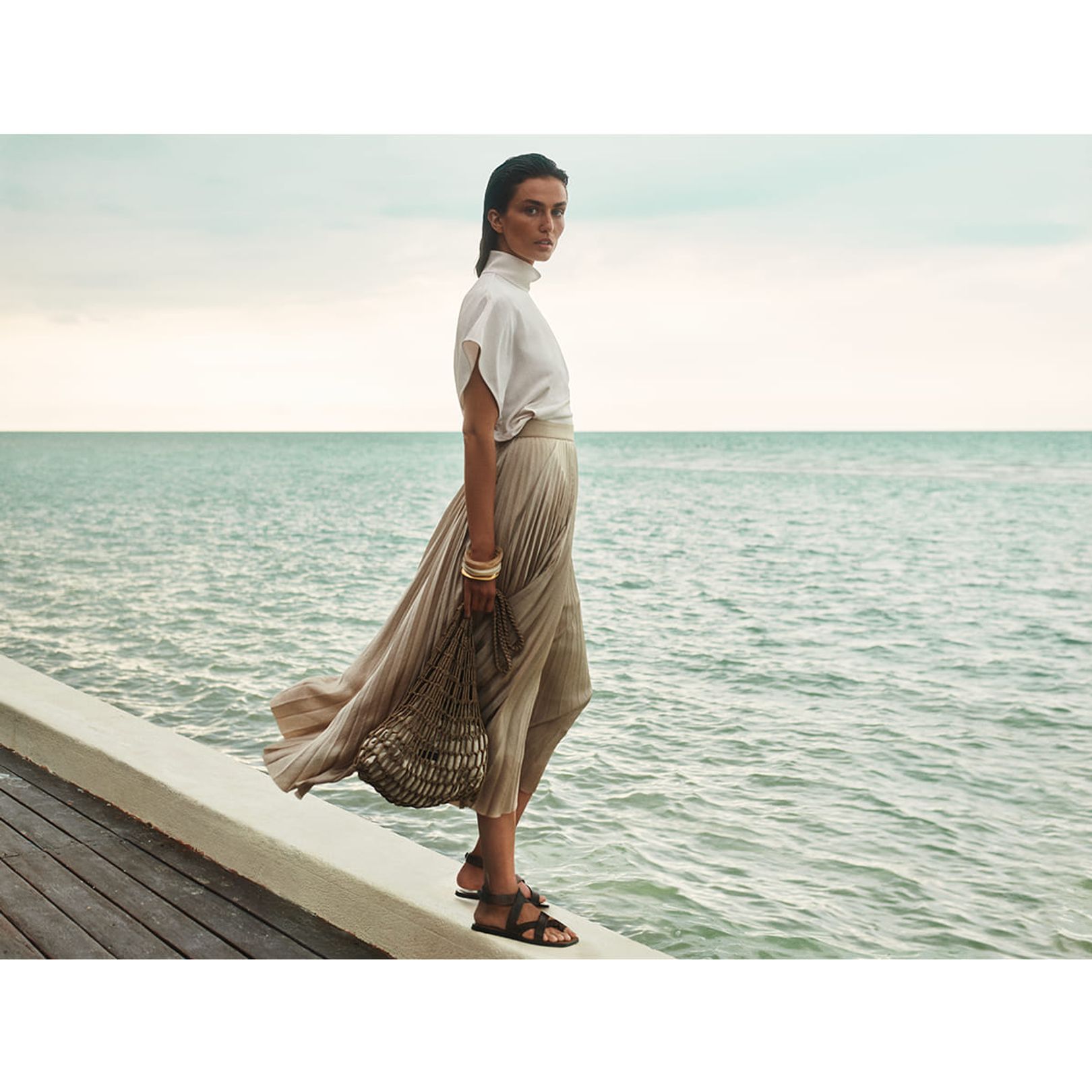 Massimo Dutti SS20 Campaign 17