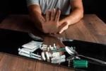 Locandina per ADOLESCENTI E..... - COMPORTAMENTI A RISCHIO. Incontro con la collettività di Racale