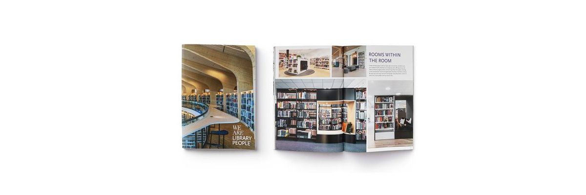 en brosjyre med tittelen vi er bibliotekfolk med et bilde av et bibliotek.
